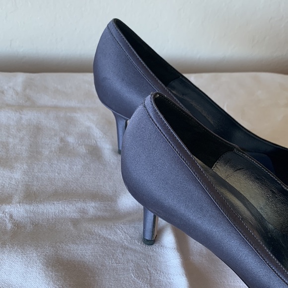 Isaac, Made in Italy, Blue Satin Peep Toe Pumps - EUC - size 9M - Picture 4 of 7